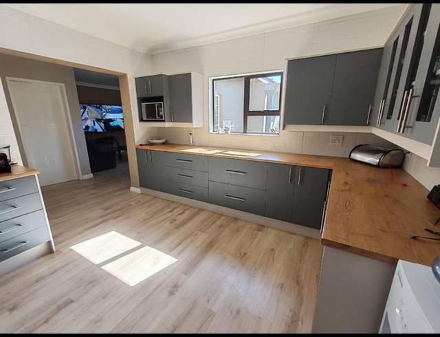 4 BEDROOM HOUSE FOR SALE IN MEYERTON EXT 6